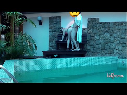 ❤️ Baas nooi bediende swembad toe, maar kon nie 'n warm weerstaan ​​nie ❤❌ Porno op af.com-porn-hat.ru ☑